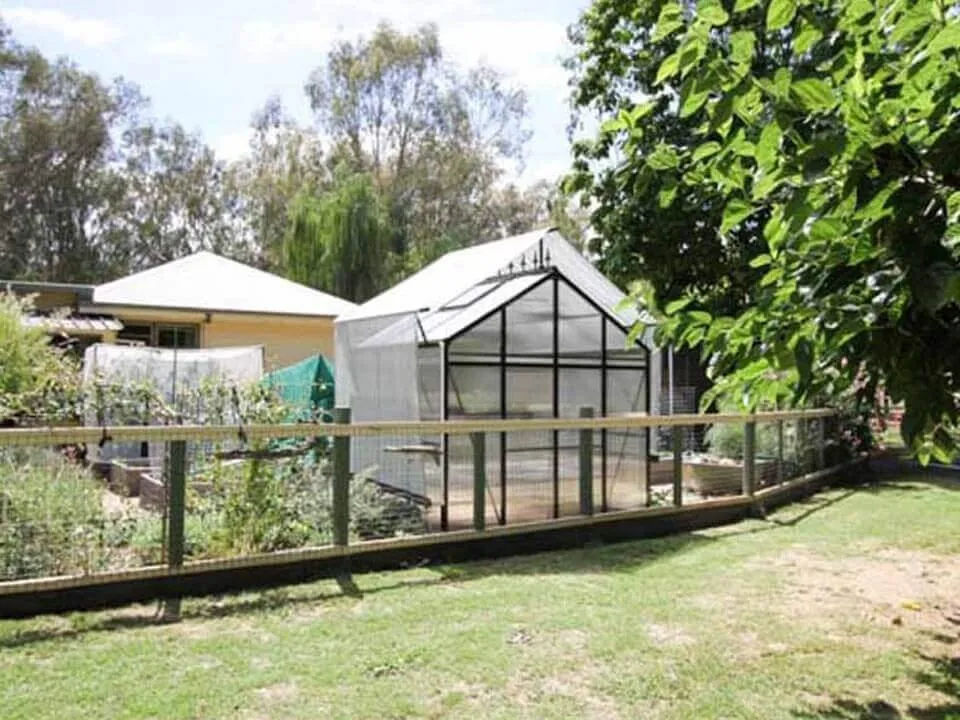 Imperial Greenhouse 4420  (4.4m x 2.6m)