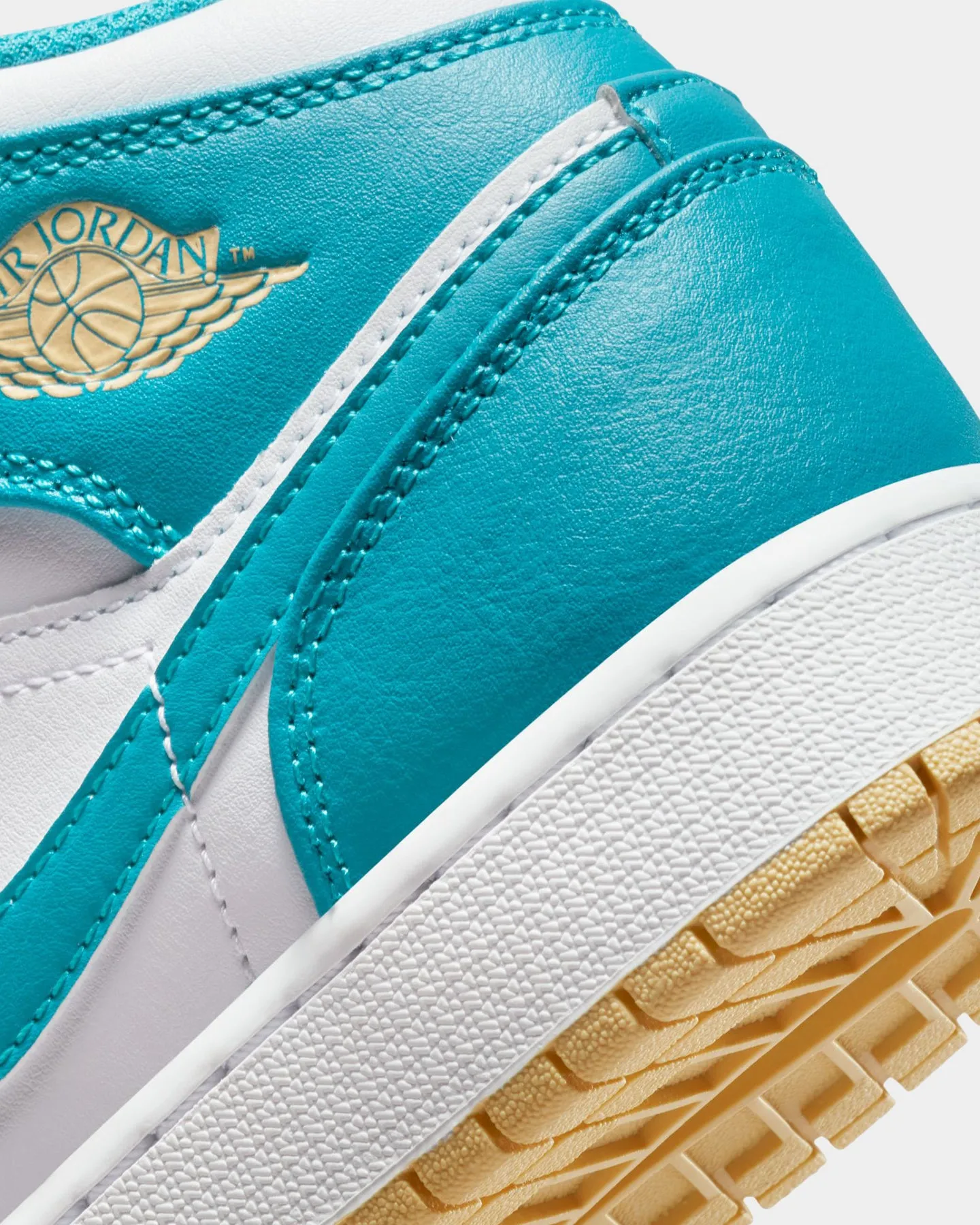 Jordan Kids' Air Jordan 1 Mid "Aquatone" Aquatone/Celestial Gold