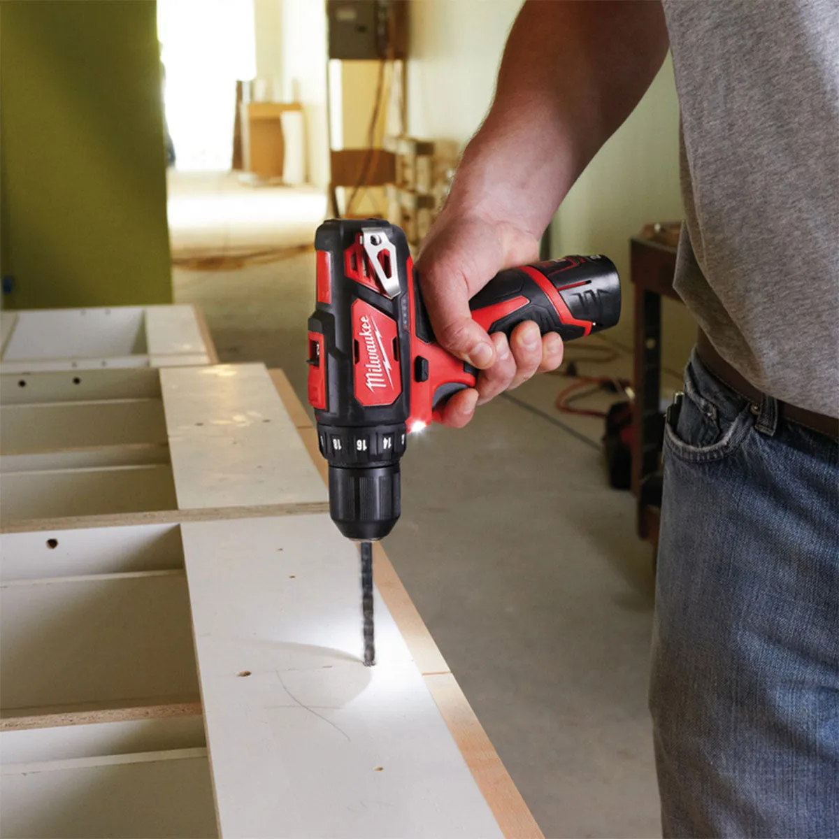 Milwaukee M12BDD-202C 12V Sub Compact Drill Driver with 2 x 2.0Ah Battery Charger & Case 4933443891