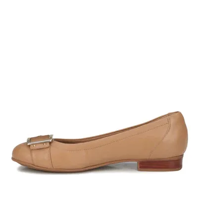 Tara Flat: Nude Leather I Walking Cradle