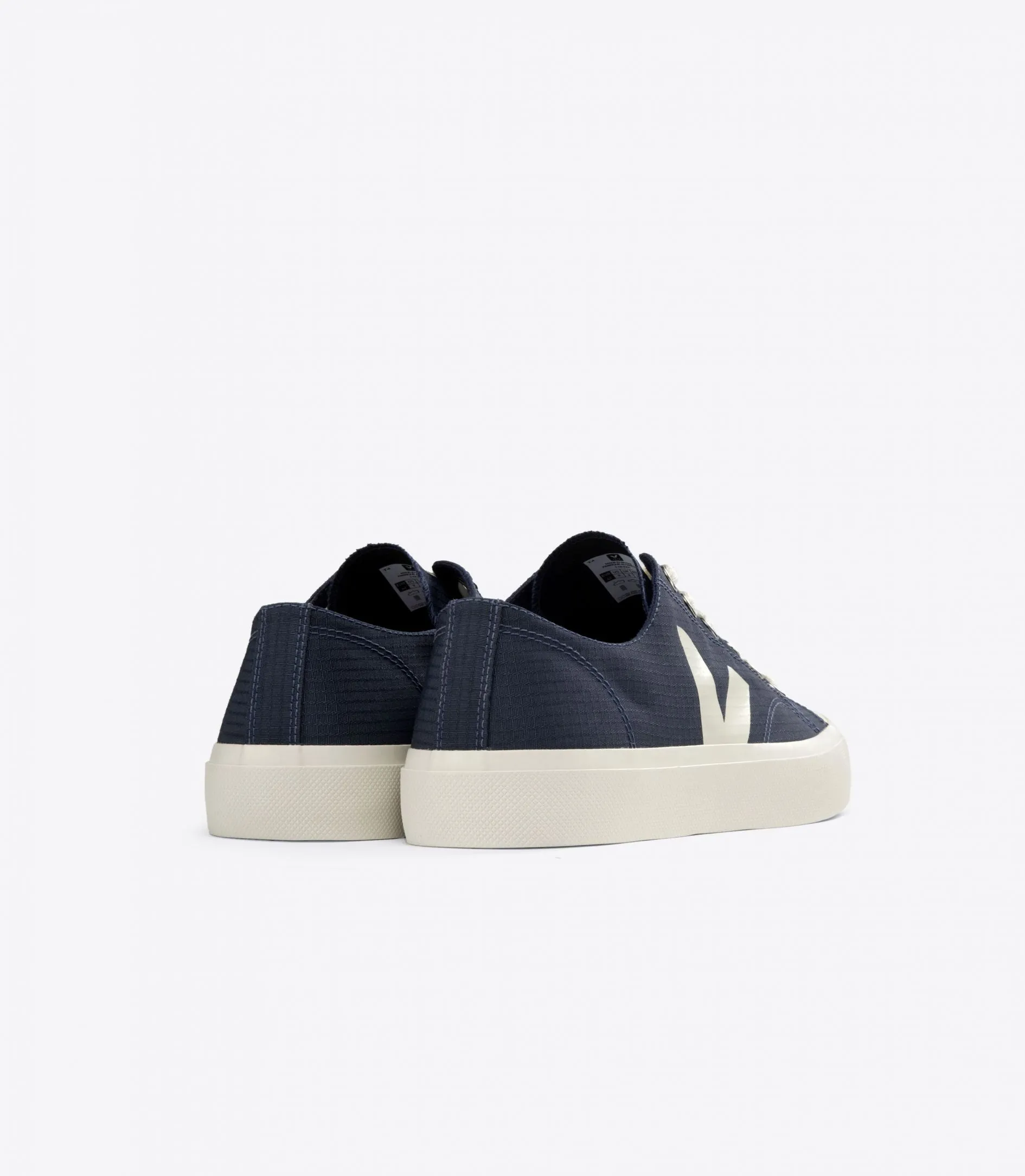 Veja WATA II Low Ripstop Nautico Pierrre - Navy (MAN)